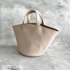丸底マルシェバッグ　フェイクレザー　ホワイト　ハンドメイド 丸底マルシェバッグ フェイクレザー ホワイト ハンドメイド