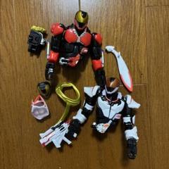 仮面ライダーギーツ　リボルブチェンジフィギュア マグナムブースト フィーバー