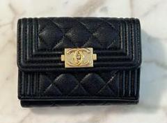 【大人気デザイン☆】CHANEL BOY CHANEL 3つ折りナノウォレット 明日着 限定色 紫 パープルxラム素材 ナノウォレット BOY CHANEL