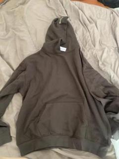 FEAR　OF　GOD　ESSENTIALS　パーカー