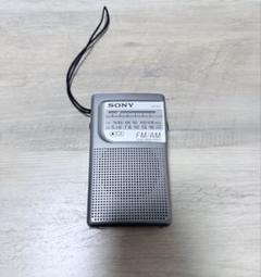 美品】 動作品 SONY FM/AMハンディーポータブルラジオ ICF-P21