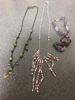 ハンドメイド ビーズアクセサリー