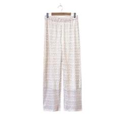 最終値下げ❗️ 新品　総レースホワイトパンツ 涼しげな総レースのワイドパンツ - メルカリ