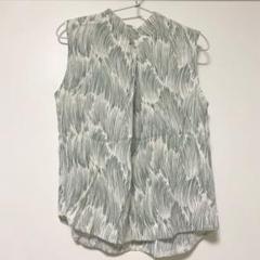 【再値下】CLOCHE ノースリーブトップス【美品】のサムネイル