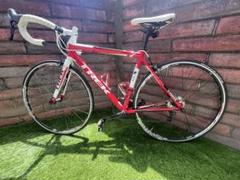 定番のお歳暮 TREK ALPHA2.3 レッド/ホワイトアルミ 52cm 自転車本体