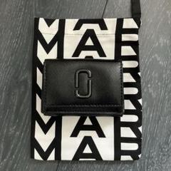 未使用品　MARC JACOBS ホワイト ゴールド　ロゴ 長財布 楽天市場】中古 マークバイマークジェイコブス 財布の通販