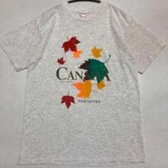 90s Cityscape Canada Colorful Leave Tシャツ