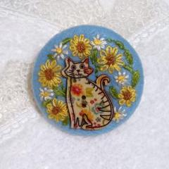 刺繍ブローチ　ハンドメイド　ひまわり畑　ねこ
