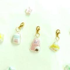 可愛いチャーム　レジン　キーホルダー　動物　ゆめかわ　うさぎ　ひよこ　おまけ付き