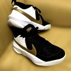 NIKE スニーカー ブラック/ホワイト/ゴールド２３㎝