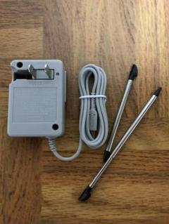 3dsll充電器ACアダブター＋3dsll用タッチペンｘ2本のセット