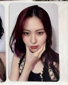 ITZY リュジン GUESS WHO トレカ コンプ サイン入り ITZY RYUJIN GUESS WHO TOWER RECORDS Official 4 cards set