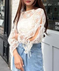 未使用品 INGNI レース花柄シアーブラウス フレアスリーブ