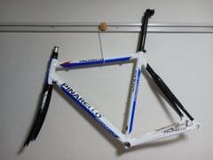 PINARELLO フォーク　カーボン PINARELLO】ONDAフォークといえばピナレロ！！ 左右非対称