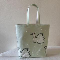 ミナペルホネン 生地使用　swan/forest tile お散歩トートバッグ