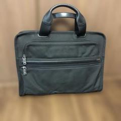 TUMI ブラック ビジネスバッグ