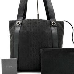 【未使用に近い】ブルガリ トートバッグ ロゴマニア ポーチ付 肩掛け A4可 黒 BVLGARI ブルガリ トートバッグ ロゴマニア キャンバス ブラック