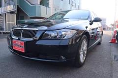 スタイリッシュ!革シート!BMW323i