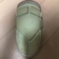 肘の防具
