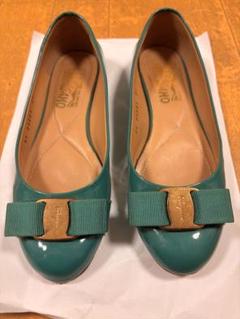 【美品希少】Ferragamo ヴァラパンプス グレインレザー 深緑 グリーン 楽天市場】グリーン 緑（ブランドフェラガモ）（靴）の通販
