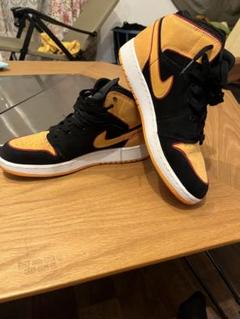 NIKE AIR JORDAN1 Mid SE "Vivid Orange