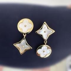 ルイヴィトン LV 花形 クローバー 四葉 ゴールドピアス 2連 2025年最新】ルイヴィトン ピアス クローバーの人気アイテム