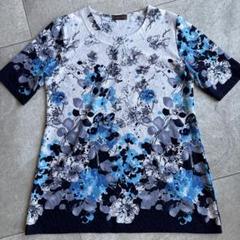 白地にブルー花柄　半袖チュニック