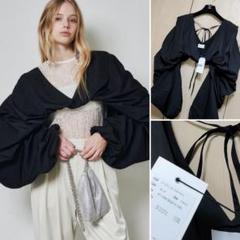 新品♥️定価12,100円♥️ラベルエチュード　ボリュームタックスリーブブラウス