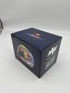 F1 レッドブル　Vettel & Webber 1/2ヘルメット セット F1日本GP】ベッテルが日本GP仕様ヘルメットを公開。今年は日本