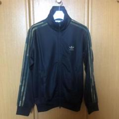 極美品　完売品adidasオリジナル　セットアップ希少サイズ2XL 迷彩ライン 極美品 完売品adidasオリジナル セットアップ希少サイズ2XL 迷彩