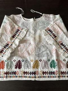 ZARA ザラ　リーフ柄刺繍　リネン混　フリル袖ブラウス