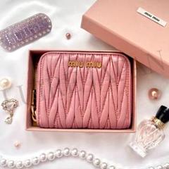 miu miu ミュウミュウ マテラッセ ピンク ゴールドロゴ コイン