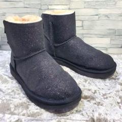 UGG 黒 ムートンブーツ ベルト付き　25cm 新品　箱あり UGG (アグ) スエード 厚底 ムートンブーツ Classic Ultra Mini
