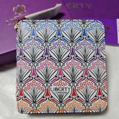 LIBERTY LONDON 花柄 二つ折り財布