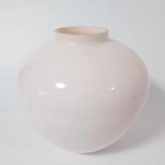 P501 淡いピンクの球形陶器花瓶
