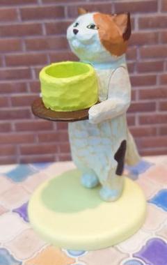 お茶　配膳　三毛猫　彫刻　風　フィギュア　お茶会　抹茶　器　置物　ミニチュア