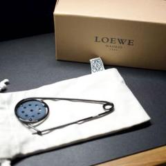 美品　ロエベ　LOEWE チャーム　ブローチ　ダブル　メカノピン　黒 楽天市場】ロエベ メカノピンの通販