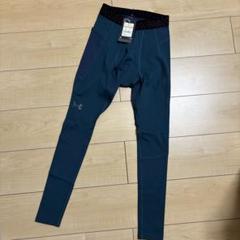 新品　Under Armour トレーニングタイツ Sサイズ ダークティール