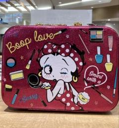 ベティ・ブープ　ポルカドット・メイクアップ・ケース(化粧用品ケース) Amazon.co.jp: ベティちゃん 化粧ポーチ メイクボックス 化粧品