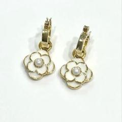 注目の福袋！ 美品】ANTEPRIMA(アンテプリマ) メルカリ - フィオーリ ピアス 3way アクセサリー
