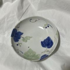 青い葉と緑のつるの深皿　たち吉　山里の実