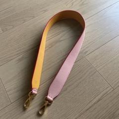 美品！フェンディ⭐︎ストラップ ピンク✖️オレンジ リバーシブル 美品！フェンディ⭐︎ストラップ ピンク✖️オレンジ
