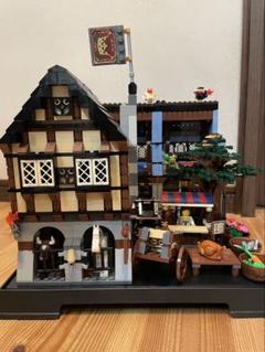 Amazon.com: LEGO Castle Medieval Market Village (10193