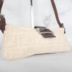 FENDI / フェンディ ポーチ ズッカ柄 2119 26545 008 FENDI / フェンディ ポーチ ズッカ柄 2119 26545 008