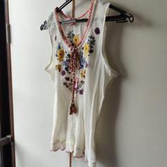 amina 花柄　刺繍　タンクトップ　手刺繍 エスニック　民族