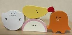 つぶらな瞳　積み木