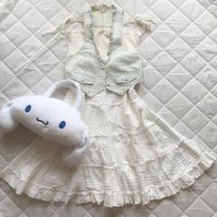 リズリサ ベルト付き メッセージ 花柄 ワンピース ホワイト 美品