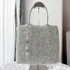 アンテプリマ　スタンダードスクエア　ラージ　シルバー　お花のチャーム付き