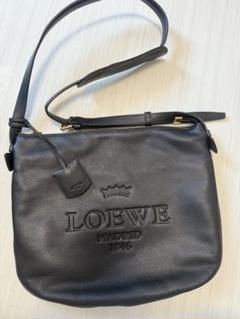 極美品‼️LOEWE ヘリテージ ロゴ メッセンジャー ショルダー バッグ 正規品 ルビー様 LOEWE ヘリテージ ショルダーバッグ レザー ロゴ 鍵付きw20