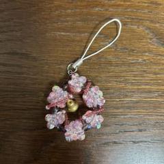 【新品】ハンドメイド リース　ストラップ　鈴付きのサムネイル